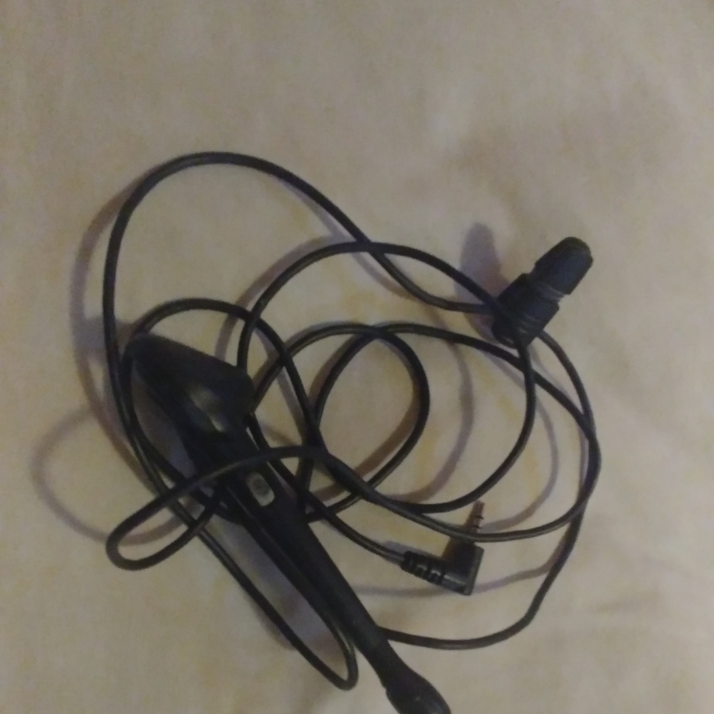 PC Microphone missing stand - Picture 2 of 3